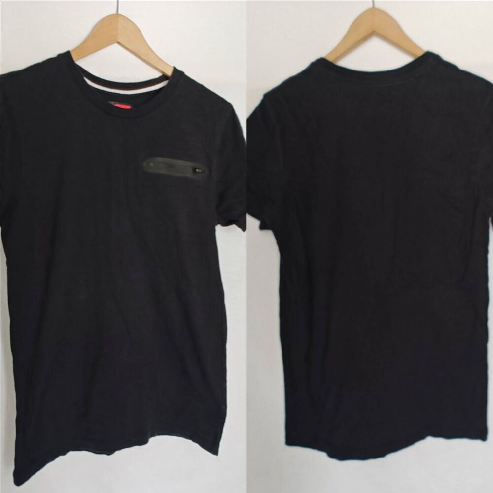 Nike Tech Pocket Tee Shirt Black Medium M Short Sleeve 614345-010